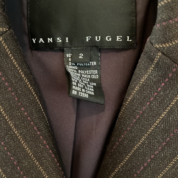Yansi Fugel Pinstripe Blazer- Size 2- New without Tags - Picture 8 of 11